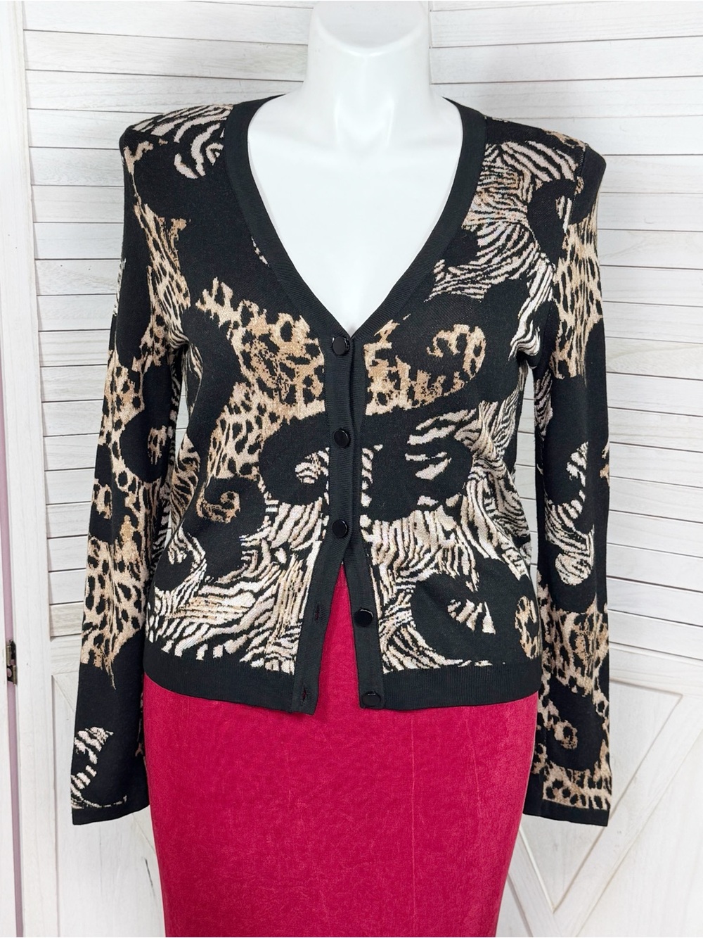 Chico’s Animal Print V Neck Cardigan Sweater Black Tan Large
